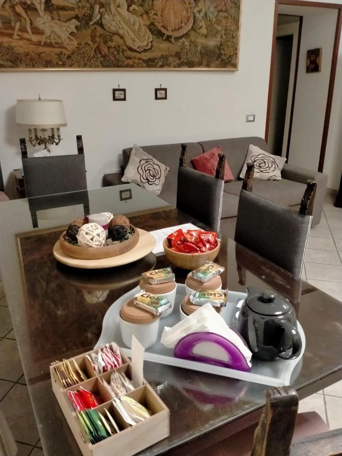 Luci Di S. Chiara Apartment Napoli Bagian luar foto