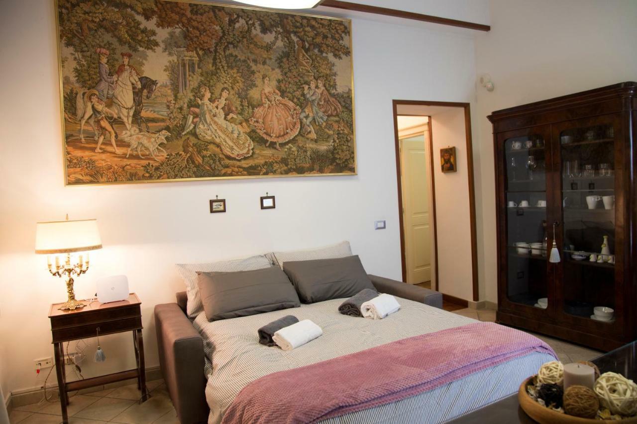 Luci Di S. Chiara Apartment Napoli Bagian luar foto
